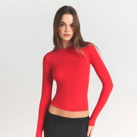 FITS EVERYBODY LONG SLEEVE T-SHIRT CHERRY SKIMS at Skims