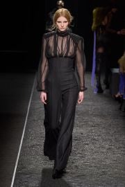 FW25 Show - AutumnWinter 2025 Collection - Nina Ricci at Nina Ricci
