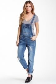 WornOnTV: Phoebe’s denim overalls on Girlfriends Guide to Divorce ...