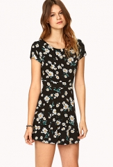 Floating Daisy Dress at Forever 21