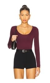 Good American Sculpting Scoop Neck Bodysuit In Fig007 at Revolve