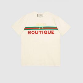 Gucci Boutique print T-shirt at Gucci