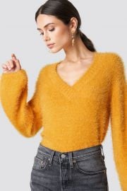 HAIRY DEEP V-NECK SWEATER YELLOW at NA-KD