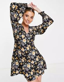 In The Style x Jac Jossa balloon sleeve dress in floral print at ASOS