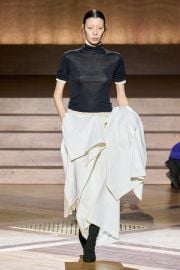 Issey Miyake Fall 2024 Ready-to-Wear Fashion Show Vogue at Vogue