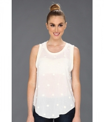 Iza dot top by Patterson J Kincaid at 6pm