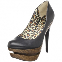 Jessica Simpson Colie Pumps at Amazon