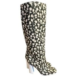 Just a moment at Vestiaire Collective