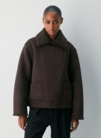Just a moment at Aritzia