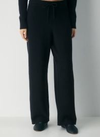 Just a moment at Aritzia