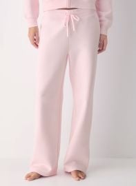 Just a moment at Aritzia
