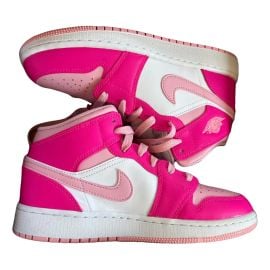 Leather lace ups Nike Pink size 5 US in Leather - 43638379 at Vestiaire Collective