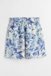 Linen blend Pull on Shorts in Blue Floral at H&M