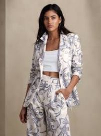 Long and Lean Linen Blend Blazer at Banana Republic