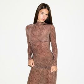 MILKY SHEER TUNIC JASPER SNAKE PRINT at Skims