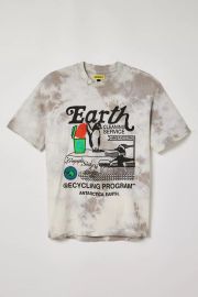 Market Uo Exclusive Cleaning Service Tee at Urban Outfitters