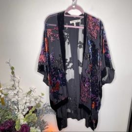 Michael Stars Tops Michael Stars Floral Velvet Kimono Black One Size Rr3 Poshmark at Poshmark