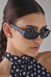 Mila Rectangle Sunglasses at Urban Outfitters