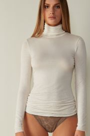 Modal Cashmere Ultralight High-Neck Top at intimissimi