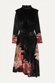 WornOnTV: Kelly’s black velvet dress with Japanese print on The Kelly ...