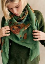Pio Scarf in Sea Green Retro Flowers at Sezane