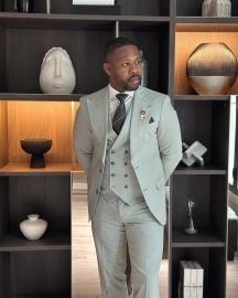 Powder Sage 3PSuit at Rich Men Looks