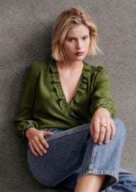 Ready-to-wear Leather Goods Accessories and Fragrance Sustainable Parisian style Szane at Sezane