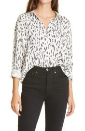 WornOnTV: Jill’s white cheetah print blouse on Mom | Jaime Pressly ...