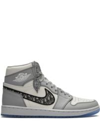 Shop white Jordan x Dior Air Jordan 1 High sneakers with Express Delivery - at Farfetch