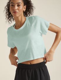 Signature High Low Cropped Tee Beyond Yoga at Beyond Yoga