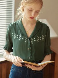 Simple Retro Convallaria Floral Embroidered Green Puff Top at Simple Retro