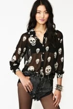 Skull shirt in black at Nasty Gal at Nasty Gal