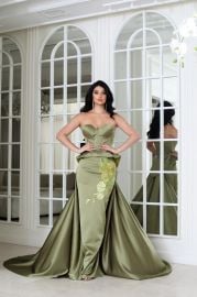 Style N0648 at MNM Couture