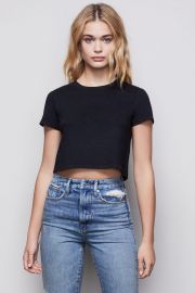 THE CROP BOY TEE at Good American