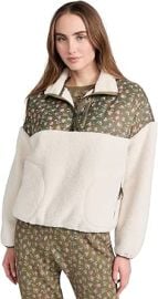 THE GREAT Outdoors Womenx27s The Plush Colorblock Terrain Half Zip Cypress Floral XS at Womenx27s Coats Shop at Amazon