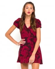 Tahnee Tea Dress in Floral Maroon at Motel