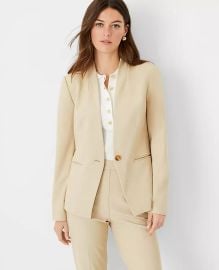 The Petite Cutaway Blazer in Bi-Stretch at Ann Taylor