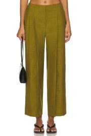 Theory Deep Pleat Pant In Avocado at Revolve