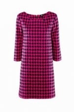 Tina's pink and black houndstooth dress at H&m