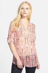 Two by Vince Camuto Print Split Neck Blouse at Nordstrom