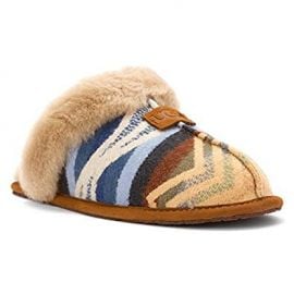 UGG Women s Scuffette Pendleton Chestnut Slipper 5 B  M at Amazon