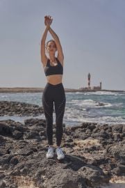 V-waist Laser Cut Sports Legging WISKII Active at WISKII Active