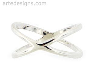 Versatile Sterling Silver Criss Cross Ring at Arte Designs