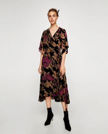 devor   velvet midi dress at Zara