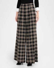 neimanmarcuscom at Neiman Marcus