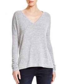 WornOnTV: Nic’s grey v-neck long sleeve top on The Resident | Emily ...