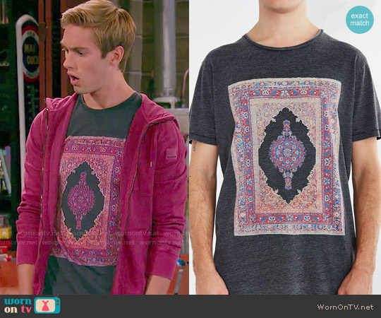 Globe Carpet Burnout Tee worn by Logan Watson (Austin North) on I Didnt Do It