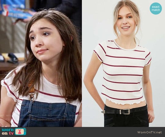 Kimchi Blue Kimchi Blue Lea Lettuce Edge T-shirt worn by Riley Matthews (Rowan Blanchard) on Girl Meets World