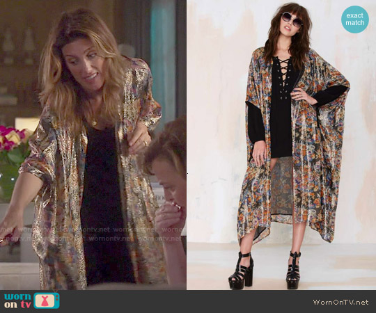 Mes Demoiselles Lumiere Silk Kimono worn by Calista Raines (Jennifer Esposito) on Mistresses