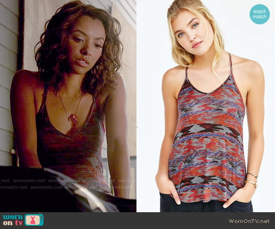 Silence + Noise Printed Lina Racerback Tank Top in Charcoal worn by Bonnie Bennett (Kat Graham) on The Vampire Diaries